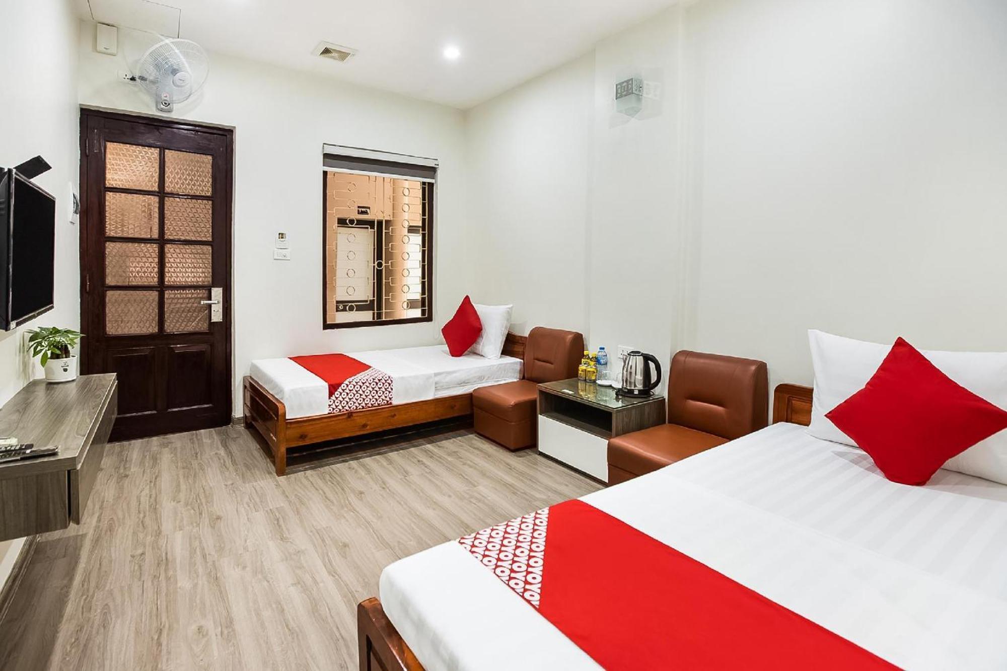 Khach San Giao Thong Hotel Hanoi Exterior photo