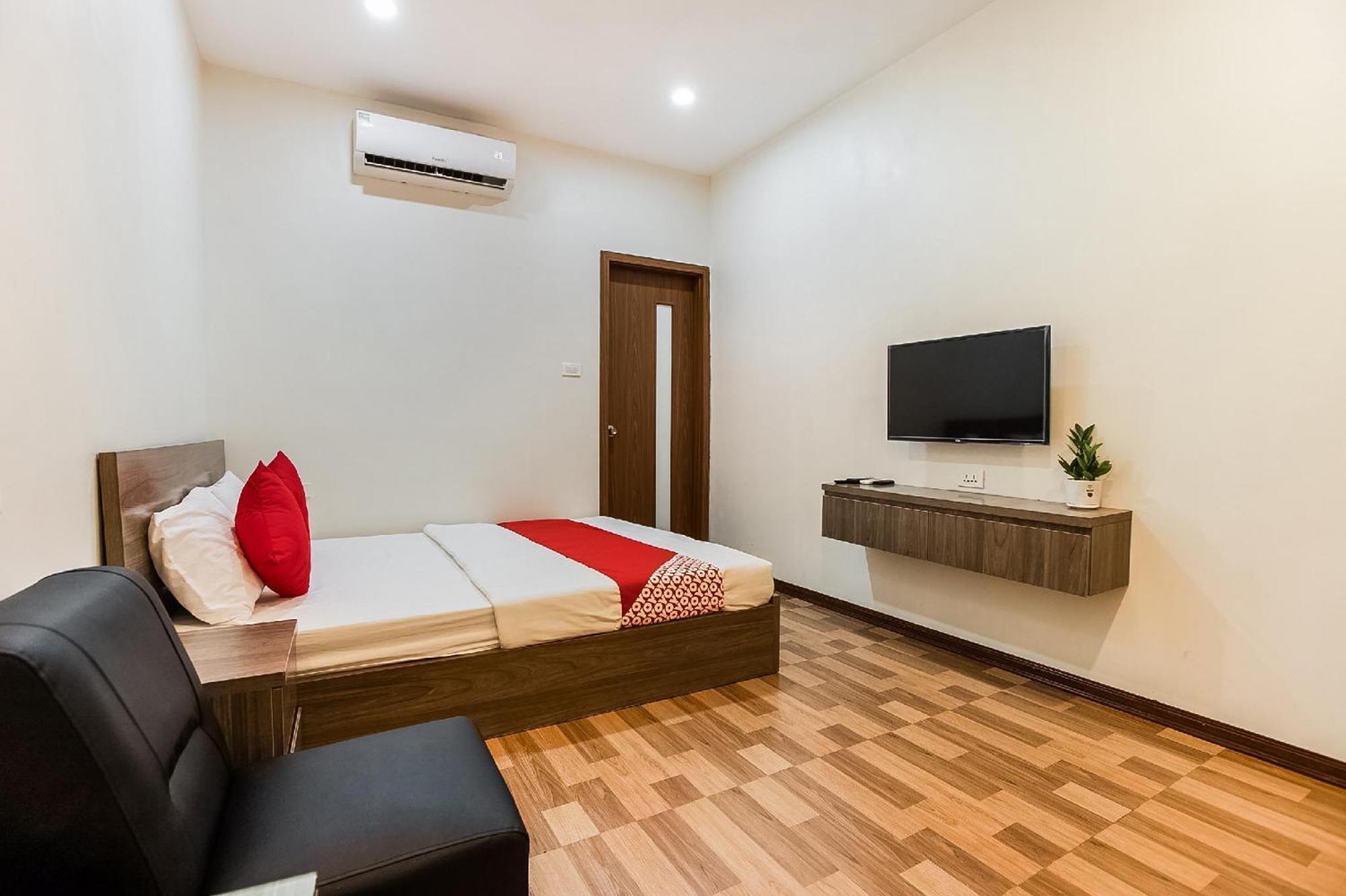 Khach San Giao Thong Hotel Hanoi Exterior photo