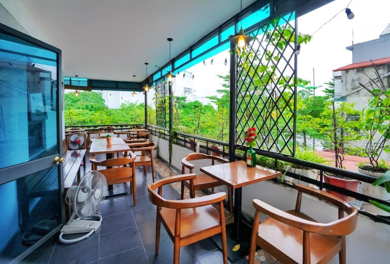 Khach San Giao Thong Hotel Hanoi Exterior photo