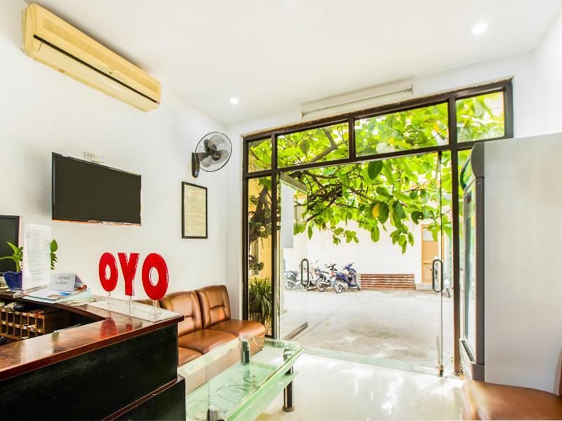 Khach San Giao Thong Hotel Hanoi Exterior photo