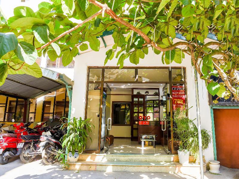 Khach San Giao Thong Hotel Hanoi Exterior photo