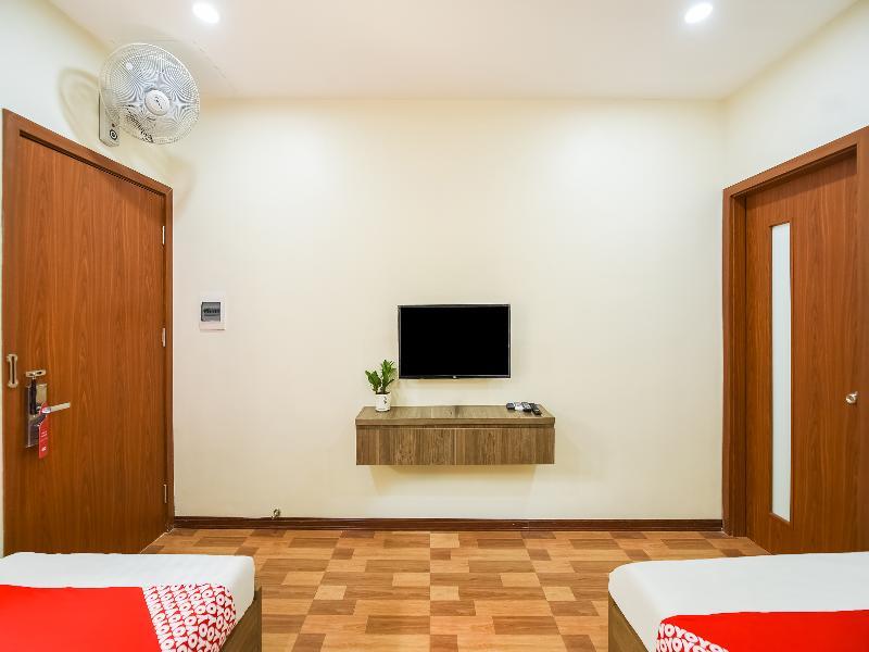 Khach San Giao Thong Hotel Hanoi Exterior photo