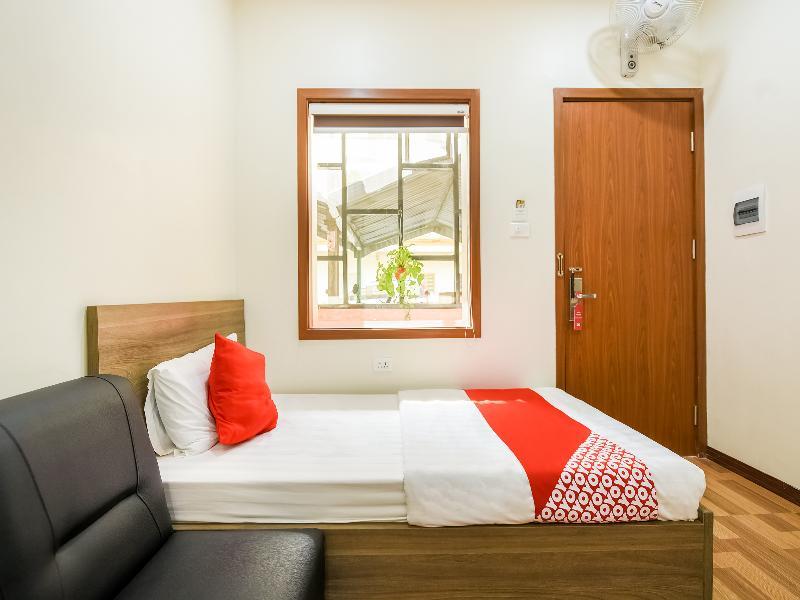 Khach San Giao Thong Hotel Hanoi Exterior photo